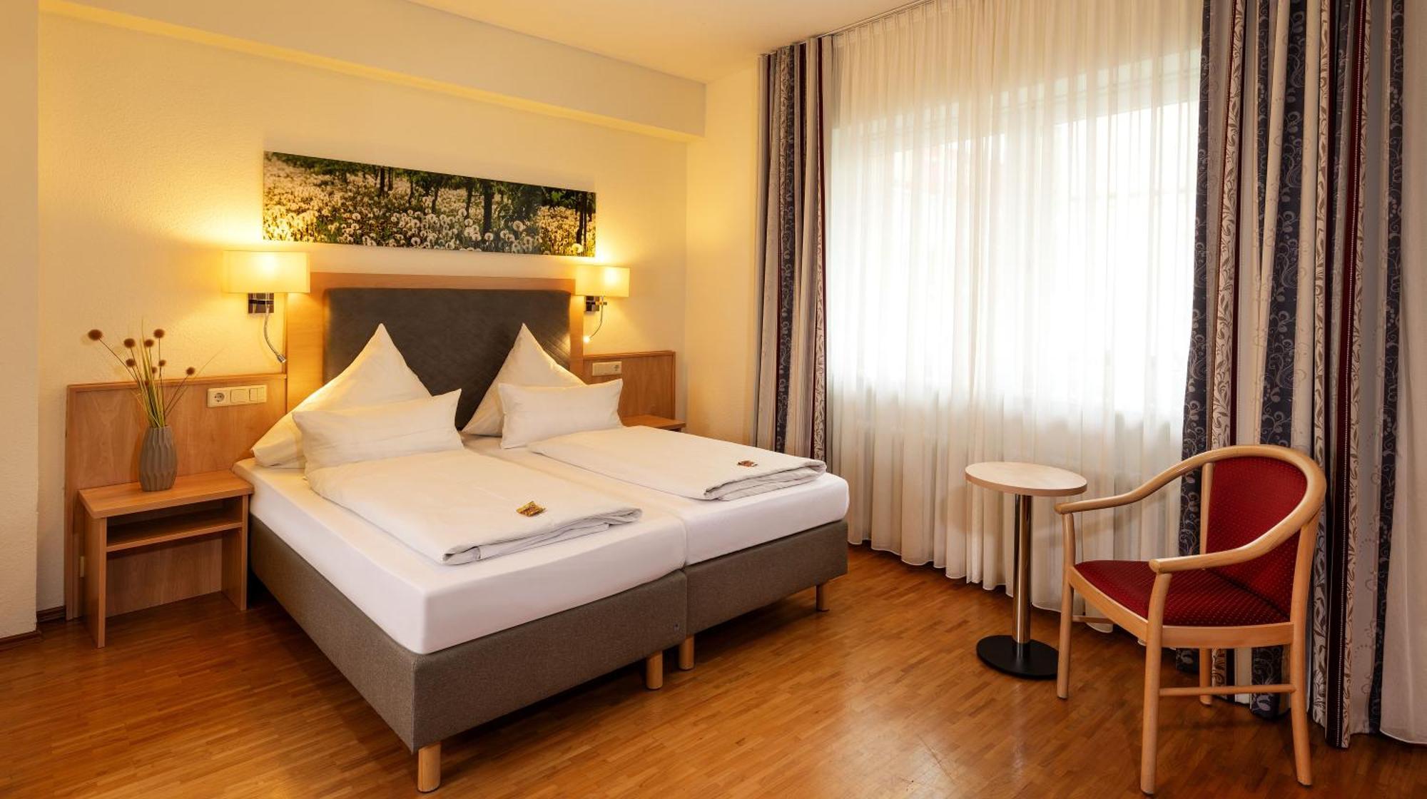Hotel Loewengarten Speyer Exterior photo